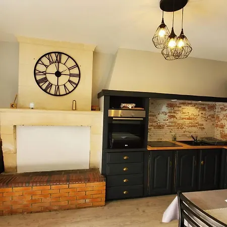 Appart' Nature L'escale - Saintes - Calme, Piscine, Parking, Terrasse بيت للعطل *