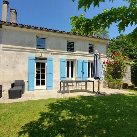 Appart' Nature L'escale - Saintes - Calme, Piscine, Parking, Terrasse