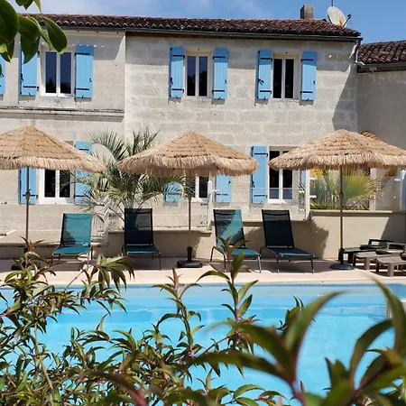 Ferienhaus Appart' Nature L'escale - Saintes - Calme, Piscine, Parking, Terrasse *