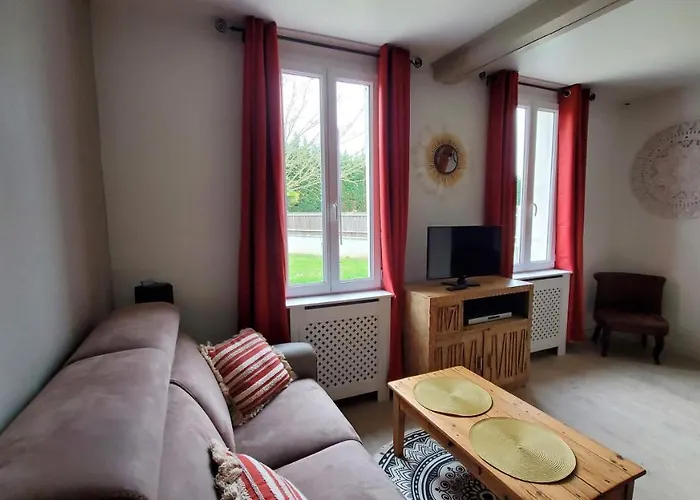 別荘 Appart' Nature L'escale - Saintes - Calme, Piscine, Parking, Terrasse