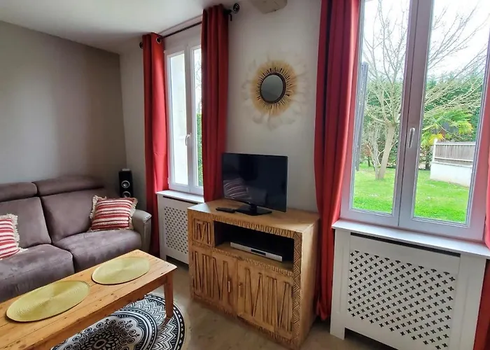 別荘 Appart' Nature L'escale - Saintes - Calme, Piscine, Parking, Terrasse *