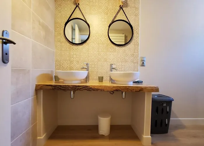 Appart' Nature L'escale - Saintes - Calme, Piscine, Parking, Terrasse 別荘 *