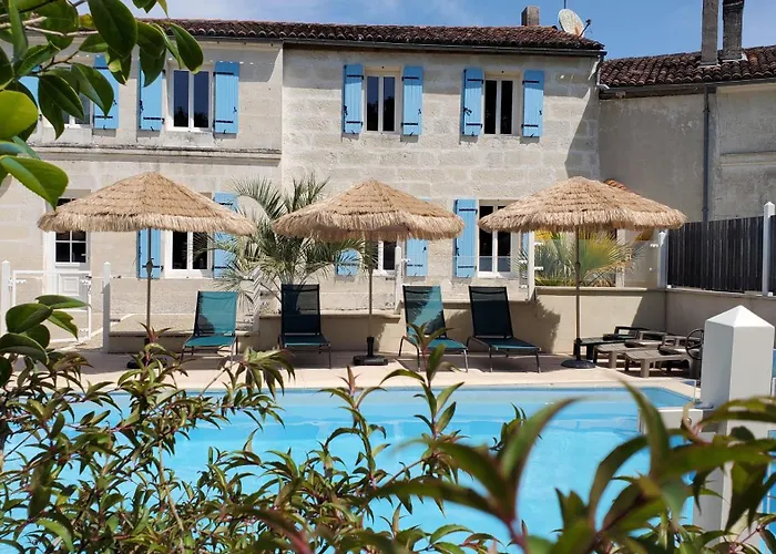 別荘 Appart' Nature L'escale - Saintes - Calme, Piscine, Parking, Terrasse *